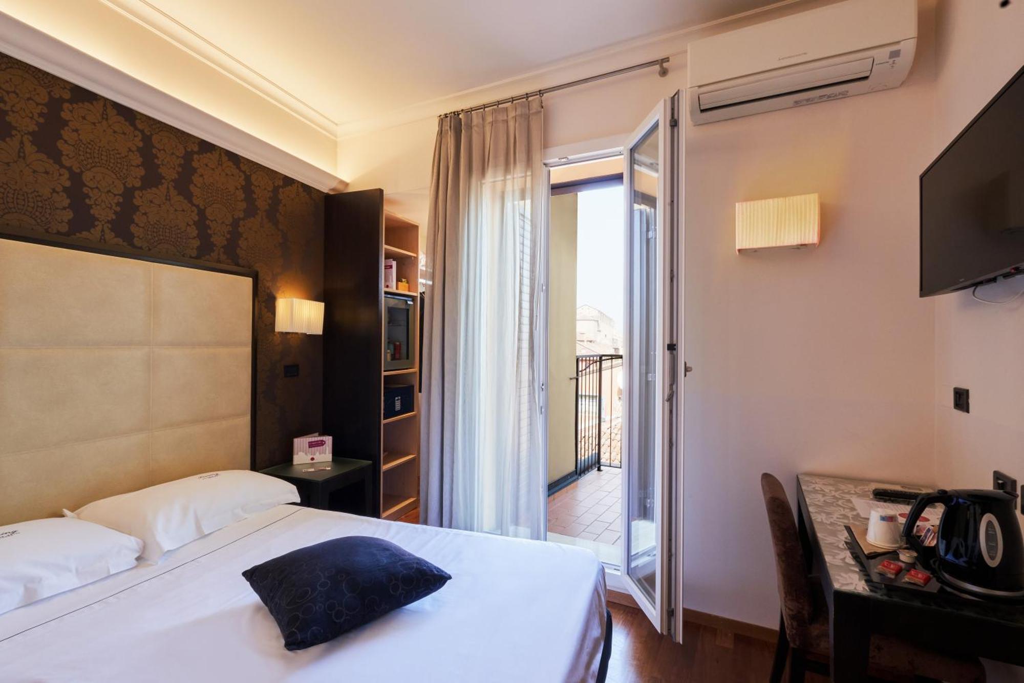 Hotel Touring Bolonia Exterior foto