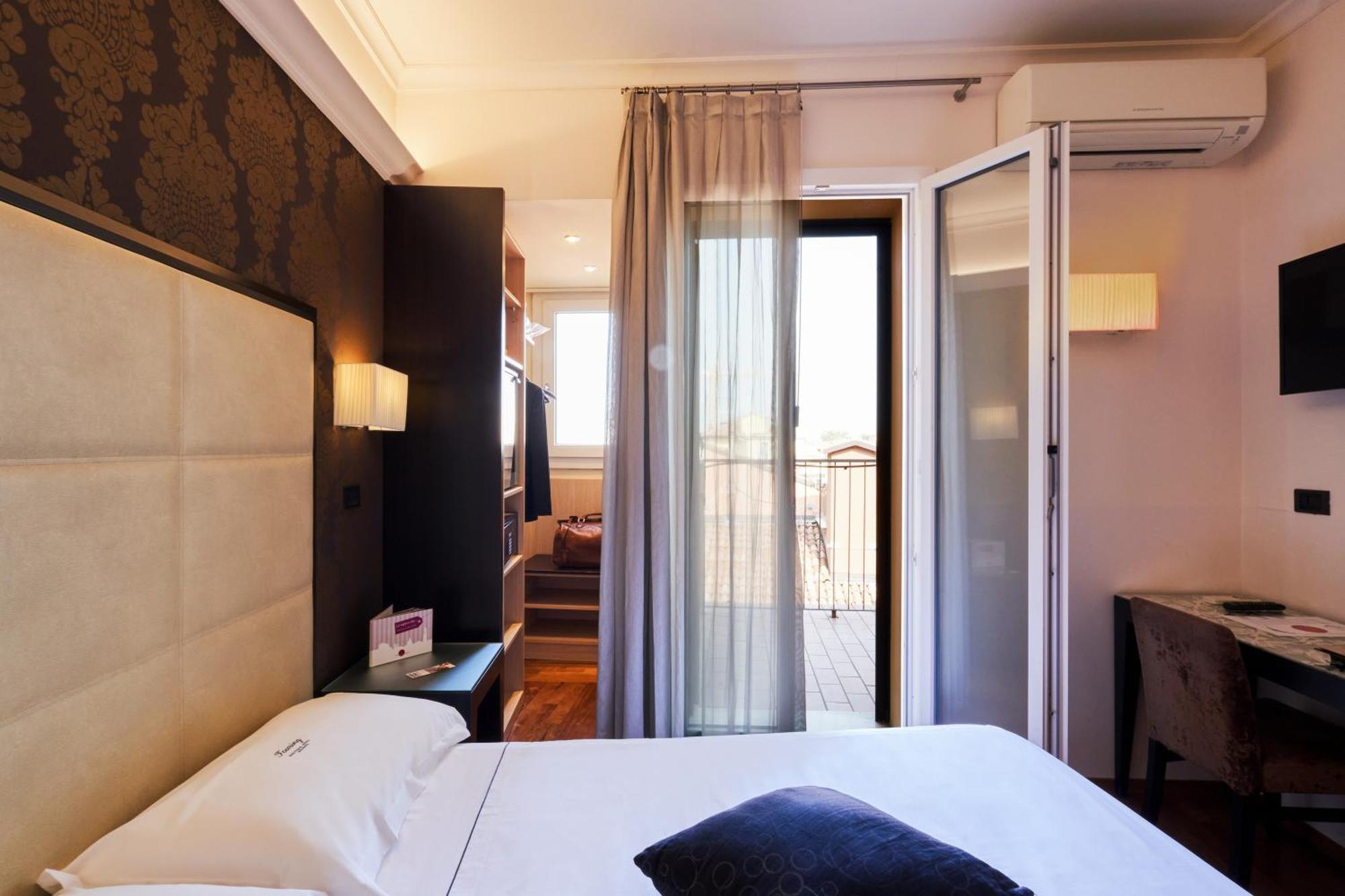 Hotel Touring Bolonia Exterior foto